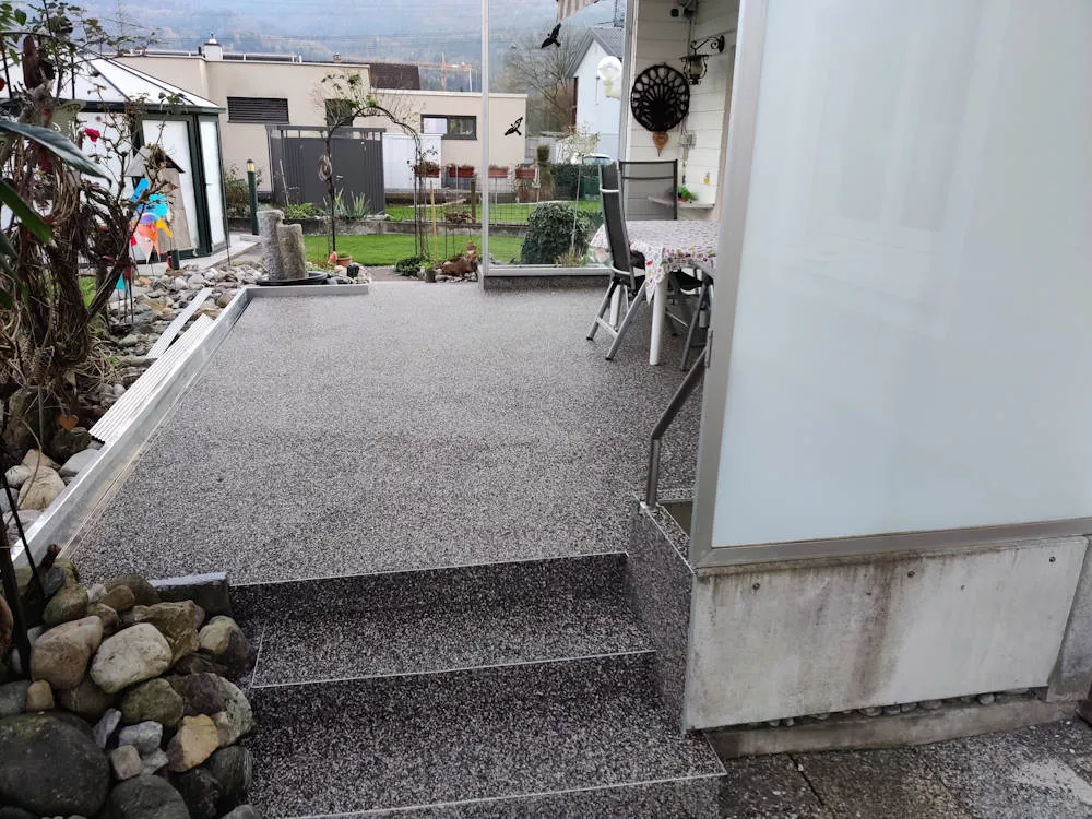 Referenzen, PT-Beschichtungen, Philipp Tagwercher, Meiningen, Polywall Wand Beschichtung, Polyfloor Boden Beschichtung, fugenlose Wandbeschichtung, fugenloses Bad ohne Fliesen, moderne Bodenbeschichtung, PT-Beschichtungen, Leistungen, Wohnraum und Haus, Steinteppich, Poolbeschichtungen, Industriebeschichtungen, Ladeflächenbeschichtungen, Meiningen, Vorarlberg