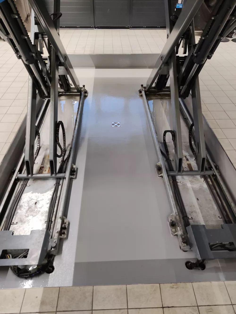 Referenzen, PT-Beschichtungen, Philipp Tagwercher, Meiningen, Polywall Wand Beschichtung, Polyfloor Boden Beschichtung, fugenlose Wandbeschichtung, fugenloses Bad ohne Fliesen, moderne Bodenbeschichtung, PT-Beschichtungen, Leistungen, Wohnraum und Haus, Steinteppich, Poolbeschichtungen, Industriebeschichtungen, Ladeflächenbeschichtungen, Meiningen, Vorarlberg